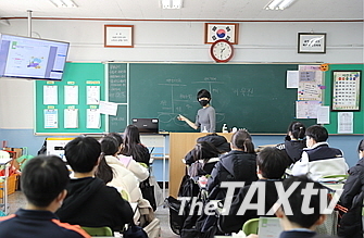 한국공인회계사회(회장 김영식)는 중학생을 대상으로 회계교육을 시작했다. 그 첫번째로 11월 인창중 등 5개 학교 1학년을 대상으로 교육을 실시했다.(사진: 한국공인회계사회)