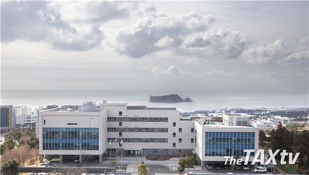 제주도 서귀포시 서호북로 36에 위치한 국세청 주류면허지원센터. (사진: 국세청)