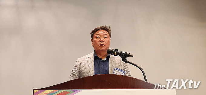 김명진 인천지방세무사회장은 인사말을 통해 이번 행사의 취지와 계획 등에 대해 설명하고 있다. (사진: 채흥기 기자)