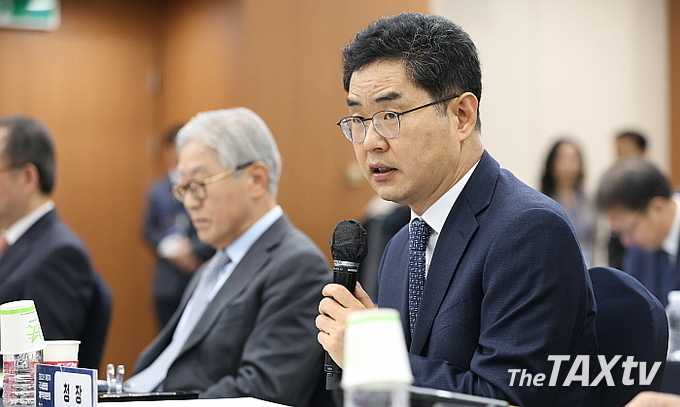 김창기 국세청장이 국세행정 방향에 대해 설명하고 있다. (사진: 국세청)